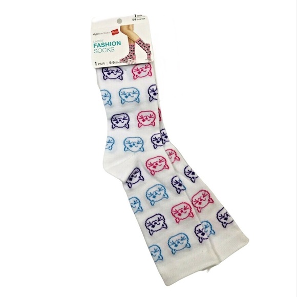 Hanes Women’s Cat Print Novelty Socks Shoe Size 5-9 White Multi Color 2 Pairs - Picture 3 of 13